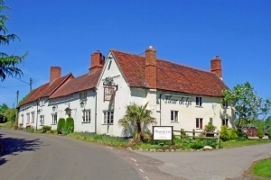 Fleur de Lys pub close to the Stratford-upon-Avon canal