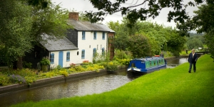 Video with lots of information and advice about canal boat and narrowboat holidays with Great British Boating