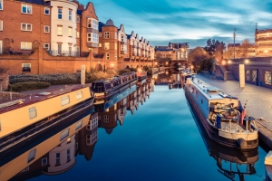 explore Birmingham on a canal walk and tour